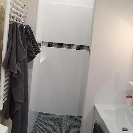 Apartment Triangle D'or 33 *